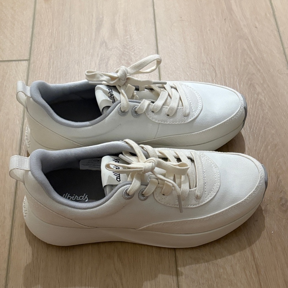 Allbirds Courier sneaker in natural white. NWT